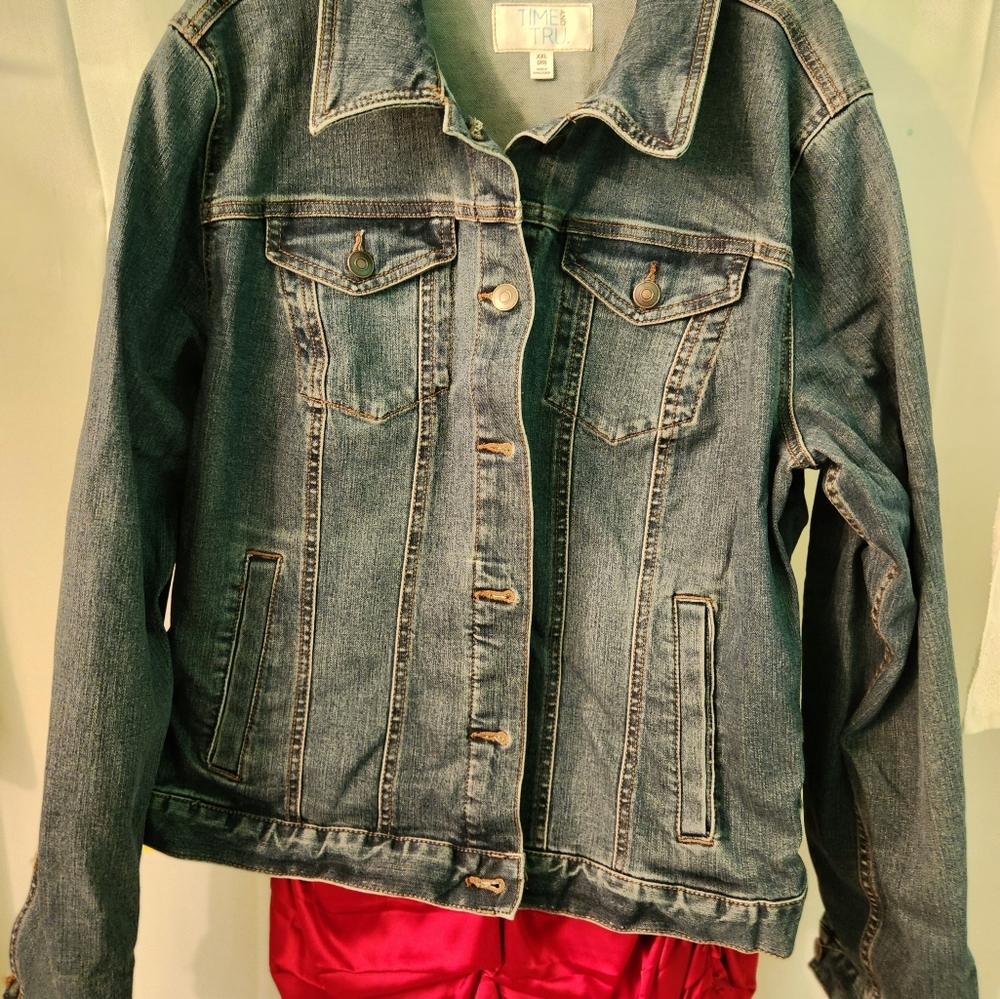 Jean Jacket. great condition.